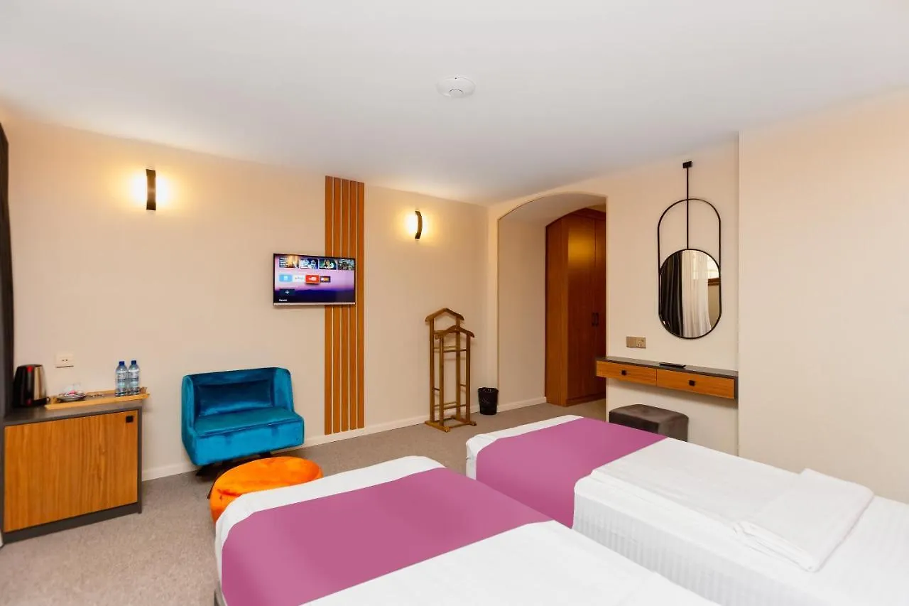 Eleven Hotel باكو
